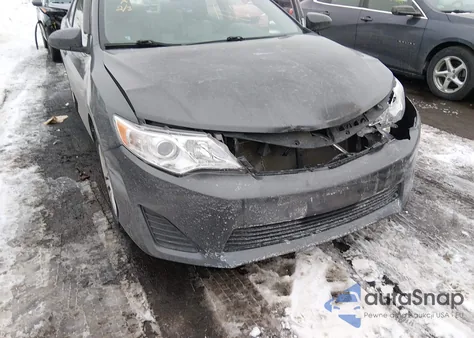 2012 Toyota Camry Le z USA, uszkodzony, nr VIN 4T1BF1FK3CU053029